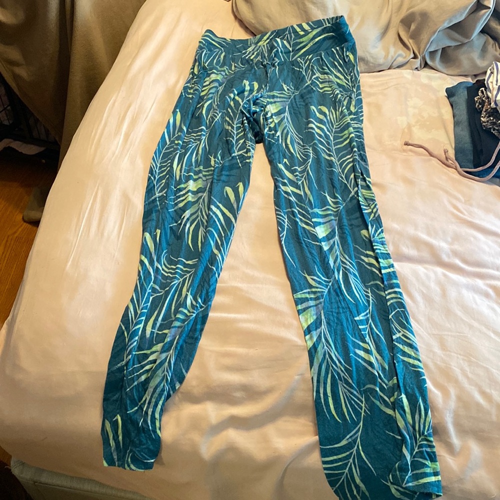 Size small super comfortable tropical pants